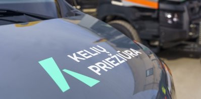 Kaip žiemą prižiūrimi keliai su žvyro danga?