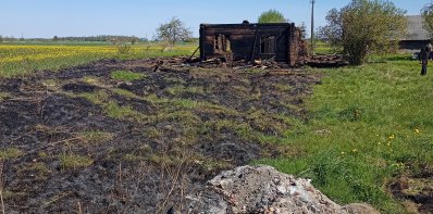 Už žolės deginimą gresia ne tik baudos, bet vertinama aplinkai padaryta žala