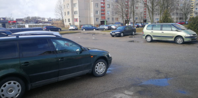 Dėl neeksploatuojamų automobilių