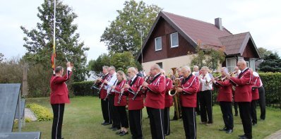 Salake paminėta Nepriklausomybės paminklo 95-erių metų sukaktis