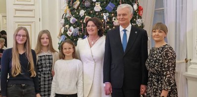Zarasų vaikai Prezidentūros Kalėdų eglės įžiebimo šventėje