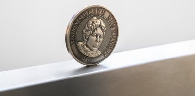 Kviečiama teikti kandidatūras Gabrielės Petkevičaitės-Bitės atminimo medaliui „Tarnaukite...