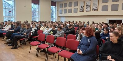 Savanorystė: kodėl verta? 