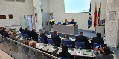Politinės įtampos ir struktūriniai pokyčiai: 36-ojo Zarasų rajono savivaldybės tarybos posėdžio...