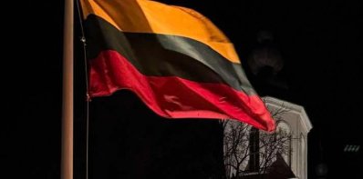 Policijos pareigūnai primena: nepamirškite iškelti Lietuvos valstybės vėliavos